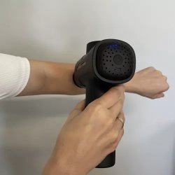 Massagepistol med 8 massagehoveder