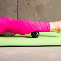 Massagebold Sort - 6 cm